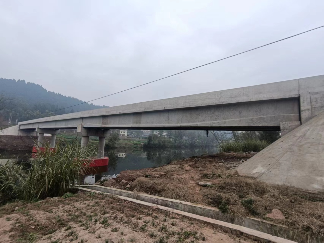 川正公路工程公司完成大英三江渡40mT梁安装