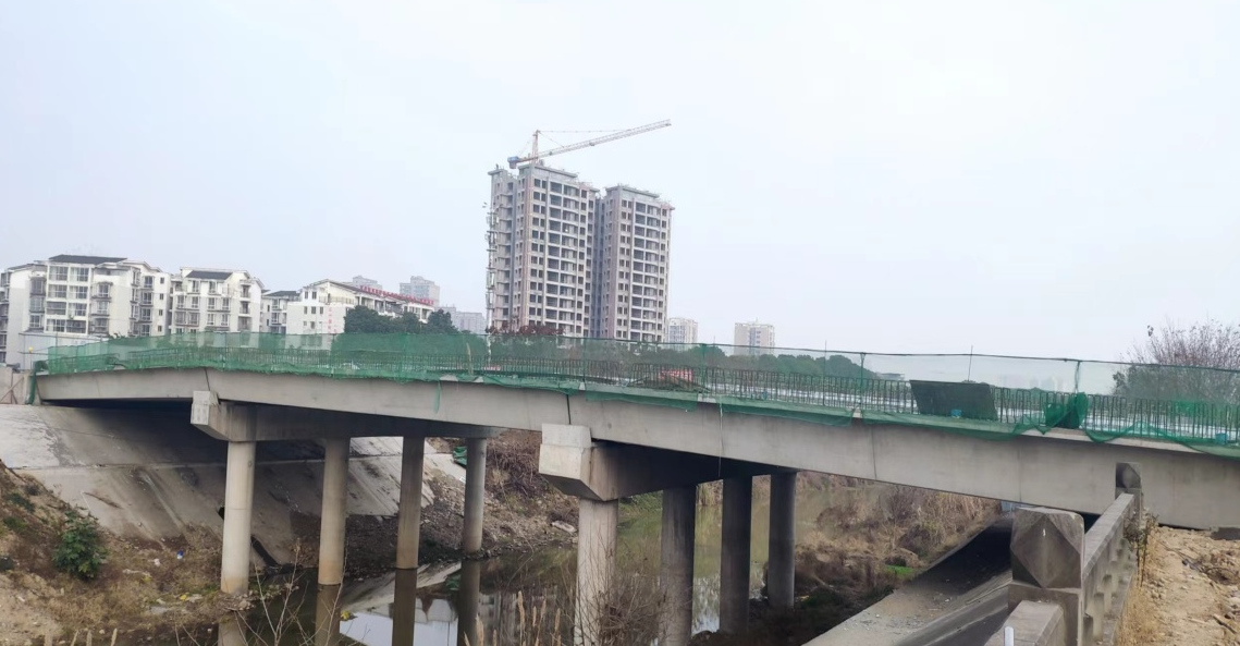 绵阳文创产业园项目-市政基础设施5、6号道路20米箱梁制作